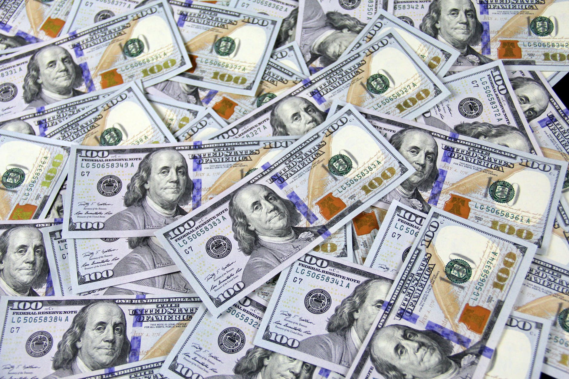 Financial Decisions under the Influence of Quantitative Easing
